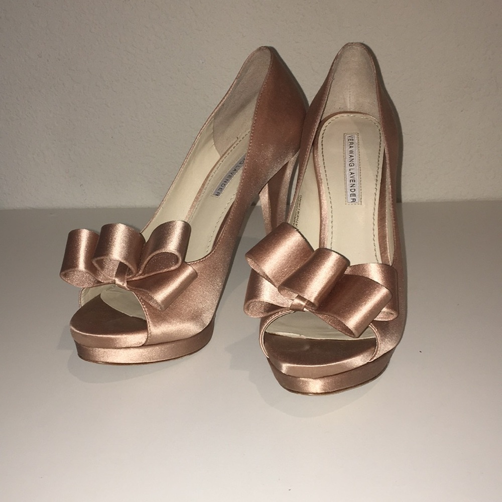 Vera Wang Lavender - Sammy satin peep toe pump